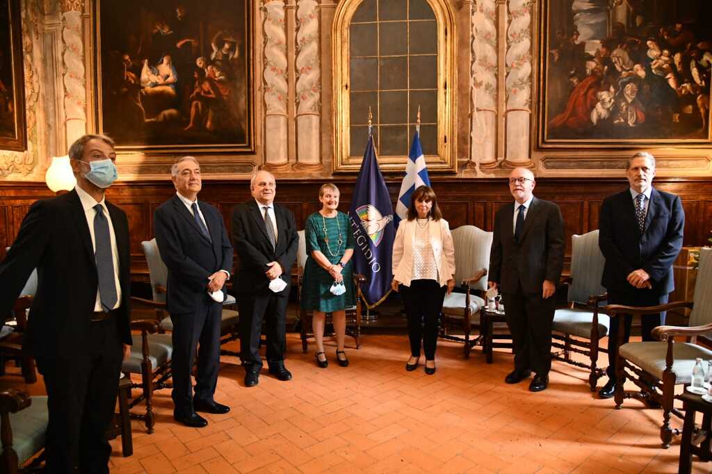 希腊总统卡特琳娜·萨克拉罗波卢访问圣艾智德